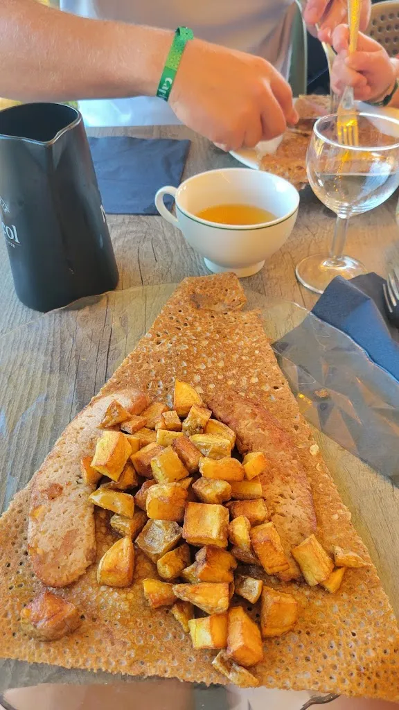 Cécile ERNEST_Creperie Bara Breizh_Saint-Armel_review