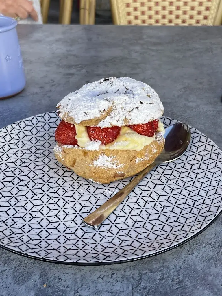 chris_Le Moulin à Café_Saint-Armel_review