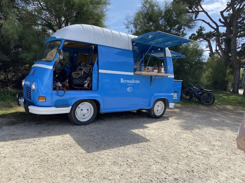 Le bar Iodé - Bernadette_Saint-Armel_slider_image_2