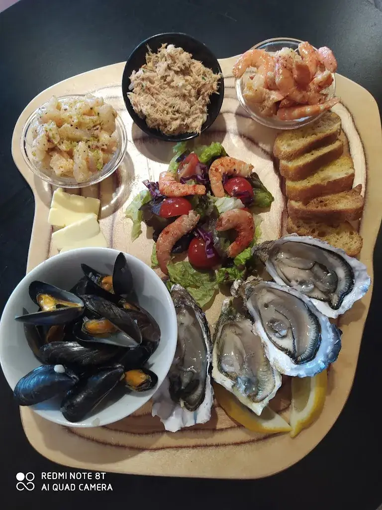 The Caravel Cafe_Saint-Cast-le-Guildo_slider_image_2