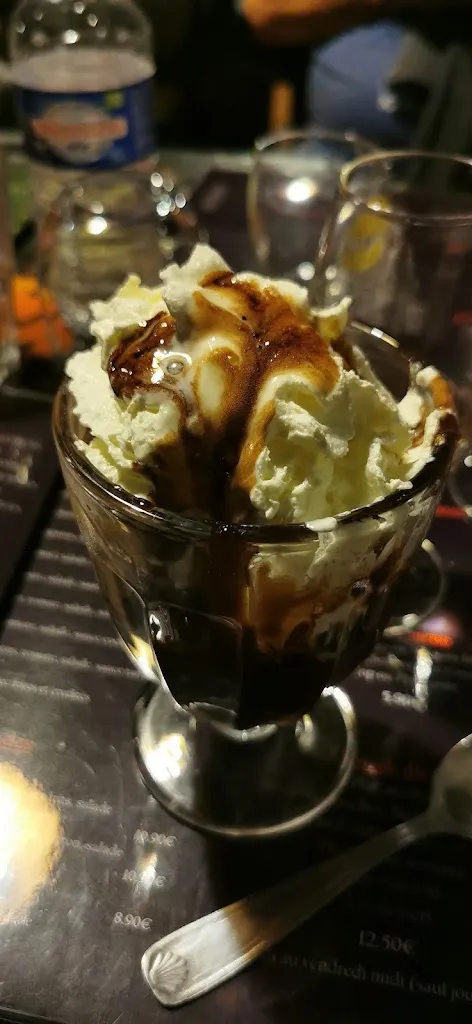 jacqueline J_Oscar road st donan_Saint-Donan_review