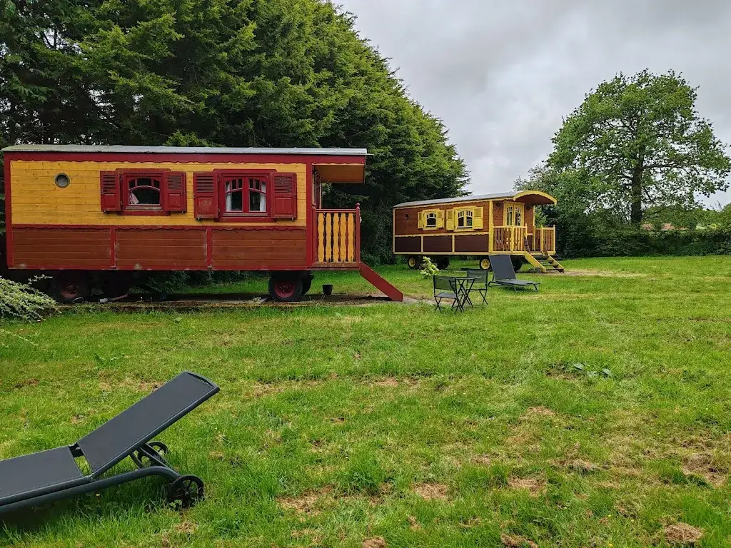 Suzanne City_Saint-Donan_slider_image_3