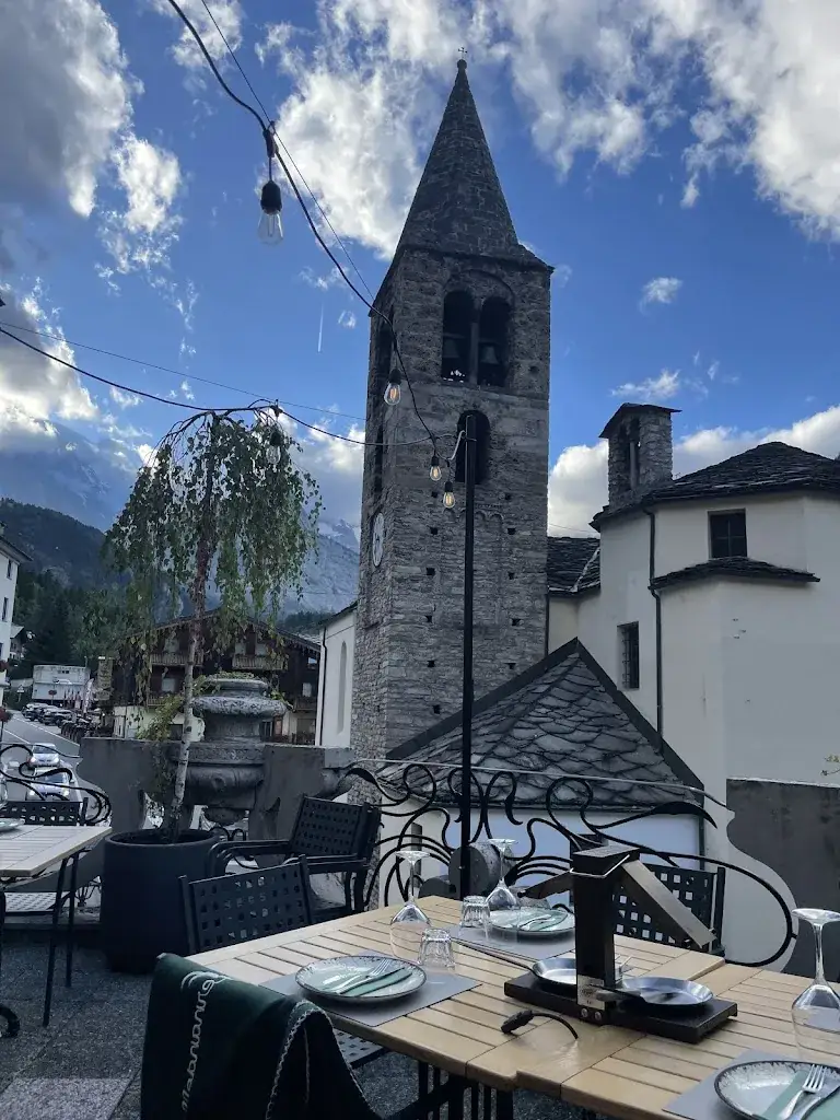 Fernandell Brasserie Raclette_Italy_slider_image_3