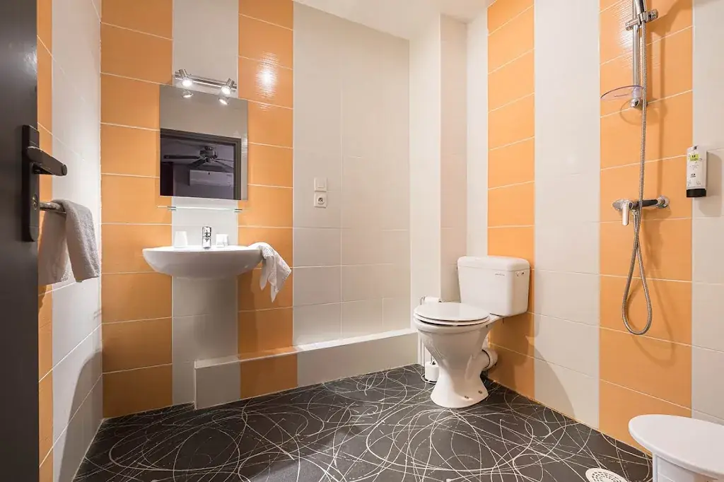 Hôtel Restaurant L'Abri_Blavozy_slider_image_3