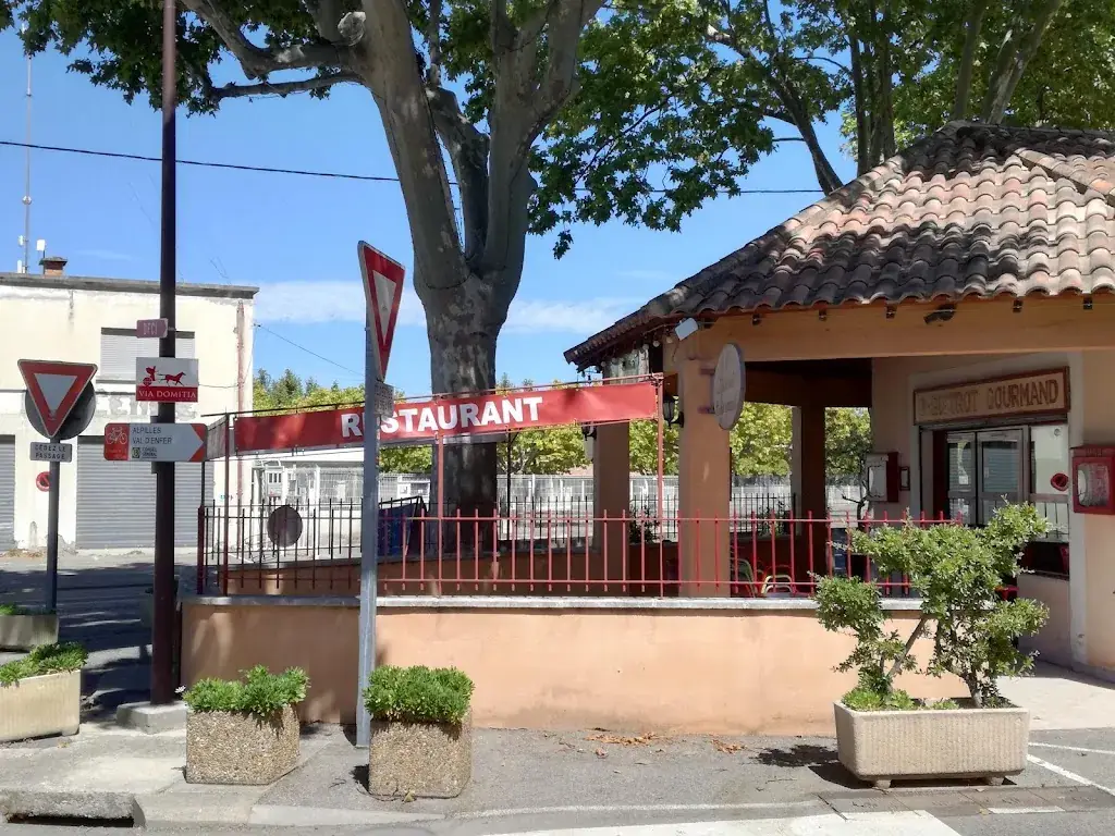 O bistrot gourmand_Saint-Étienne-du-Grès_slider_image_1