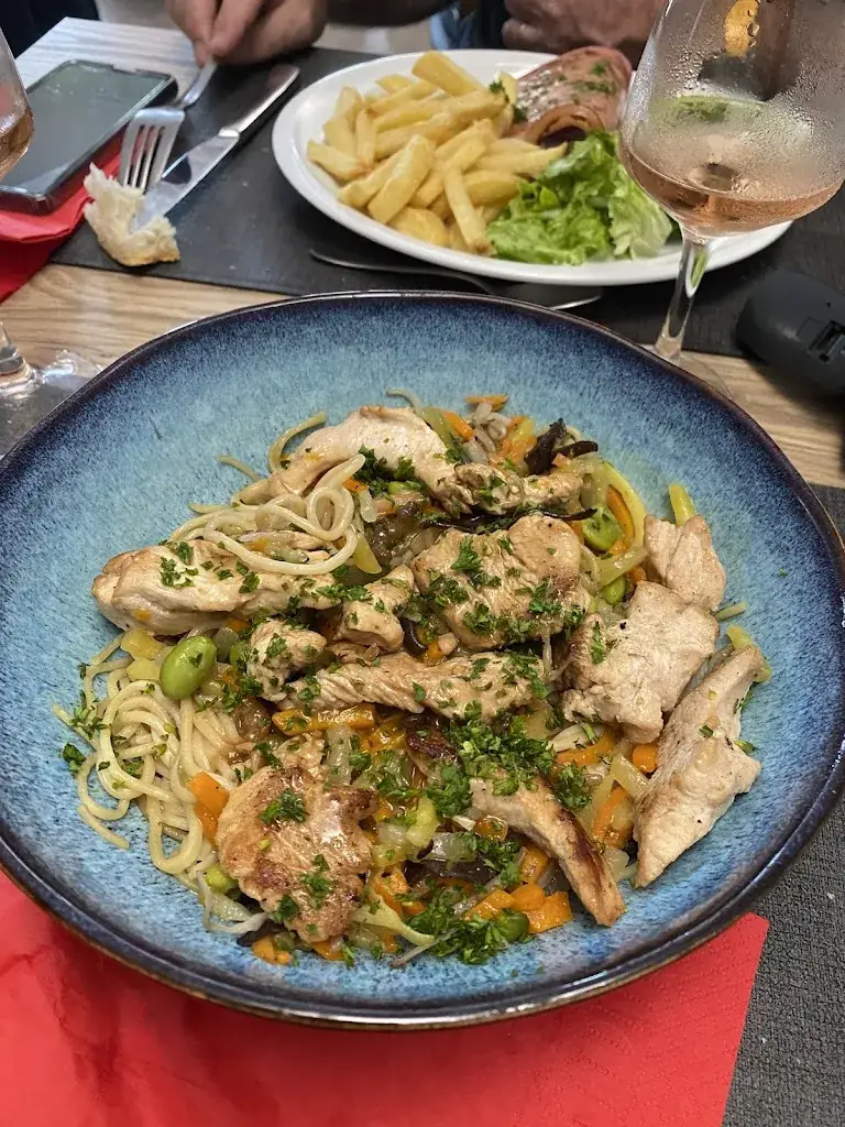 Emmanuelle Guyot viana_Restaurant Les Baies Rouges_Saint-Jean-Brévelay_review