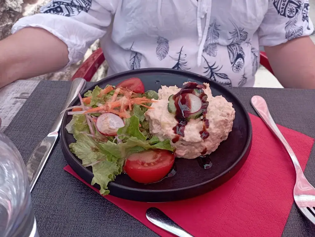 Mickael Venet_Restaurant Les Baies Rouges_Saint-Jean-Brévelay_review