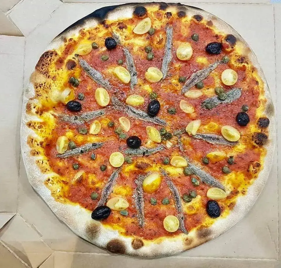 La Pizzeria de St Bar_Marseille_slider_image_2