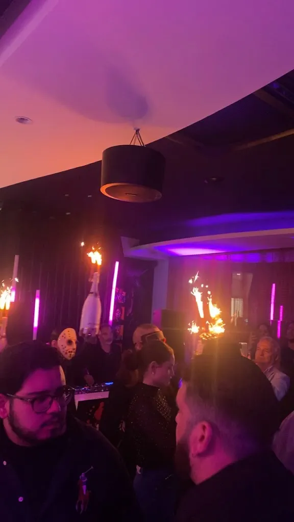 Madness fusion food_Marseille_slider_image_2