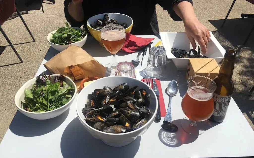 Marc Vos_La Tchanquetas_Saint-Briac-sur-Mer_review