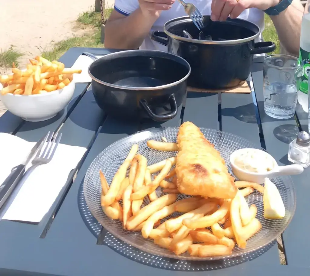 Holger Thomas_L'ALBATROS_Saint-Briac-sur-Mer_review