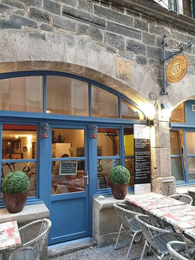 Modar Thalji_Le Chamarlenc_Puy-en-Velay_review