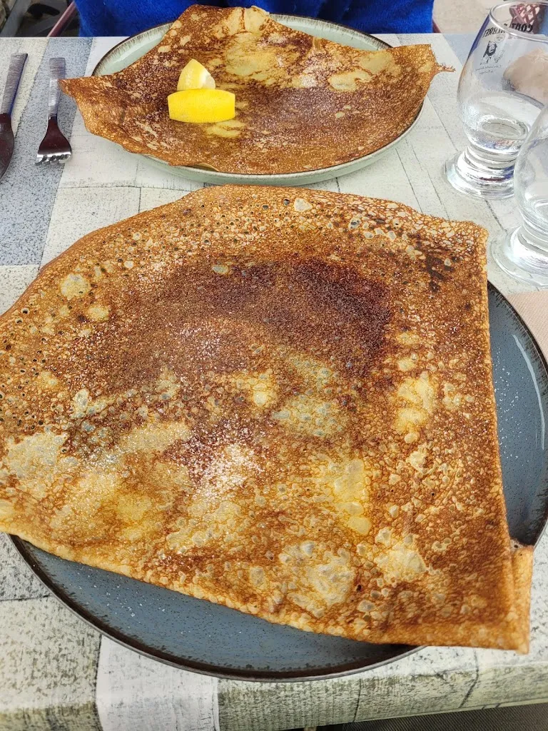 Sara Vuolle_Le Caprice du Loc_Saint-Avé_review