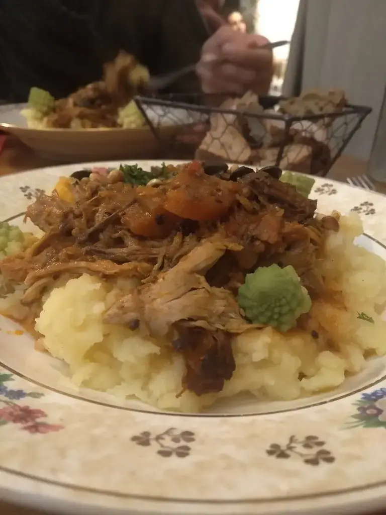 Lora K_Le Coq à l'âne_Vannes_review