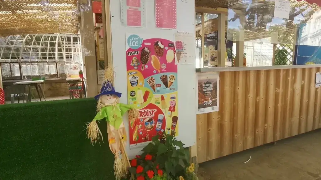 La buvette du Jardin Henri Vinay_Puy-en-Velay_slider_image_2