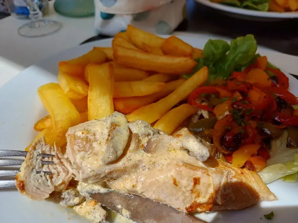 Herbert H._Café Restaurant Chez Bernard_Saint-Martin-sur-Oust_review