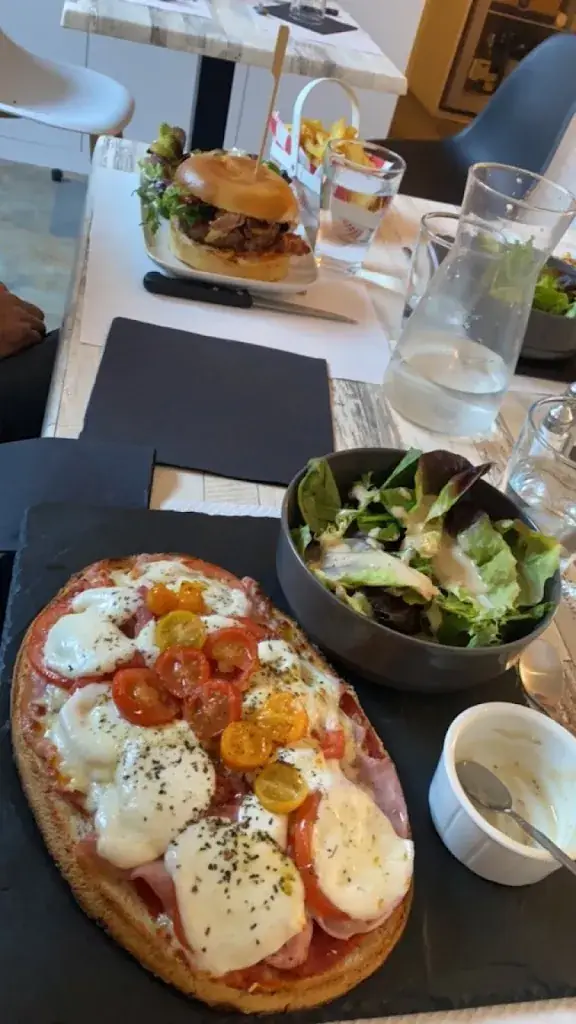 Laura Cognard_Le 913_Saint-Ouen-des-Alleux_review