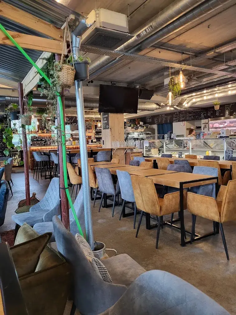 Camille Daniel_Le Khap_Saint-Jacques-de-la-Lande_review