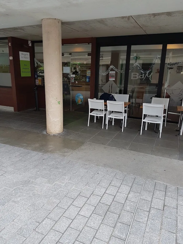 La Brasserie de la Mairie Restaurant in Saint-Jacques-de-la-Lande