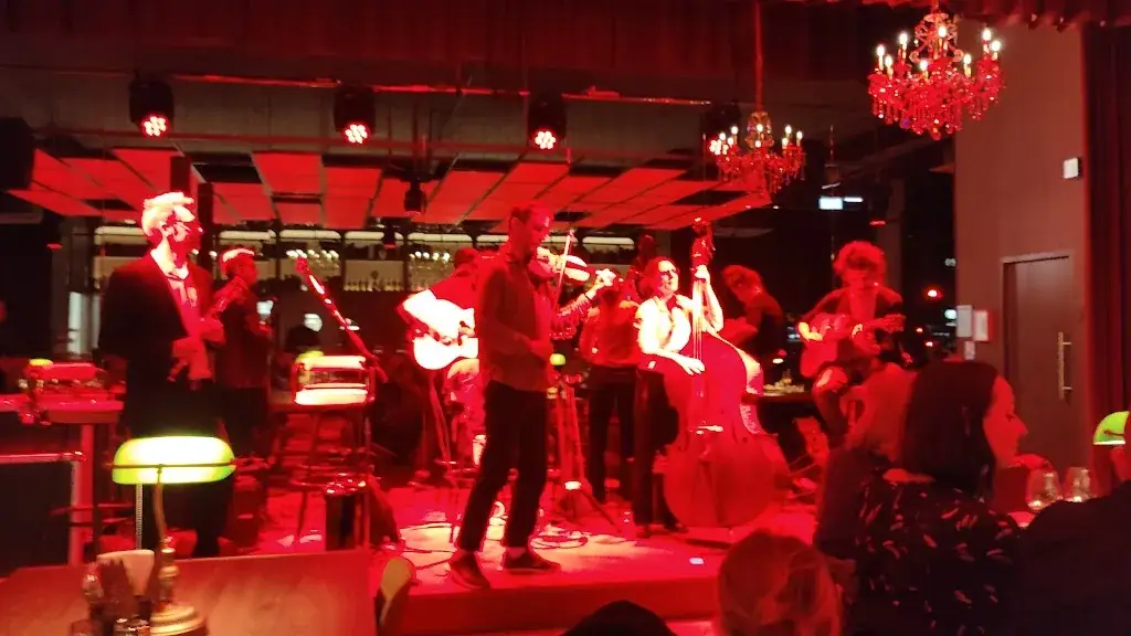 Librairie_Saint-Jacques-de-la-Lande_slider_image_2