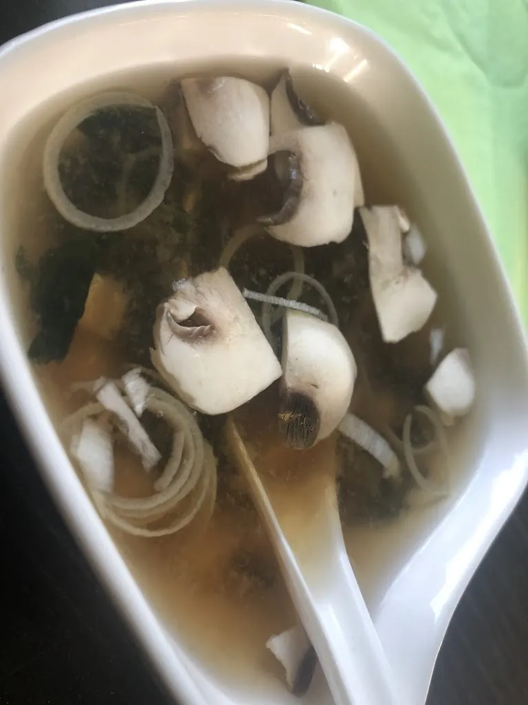 Janka Dolezal_The Sushi Time_Saint-Jacques-de-la-Lande_review