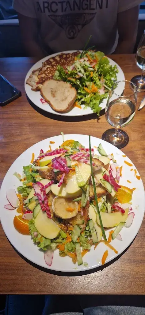 Emma Boulton Roe_Bergamote_Saint-Malo_review