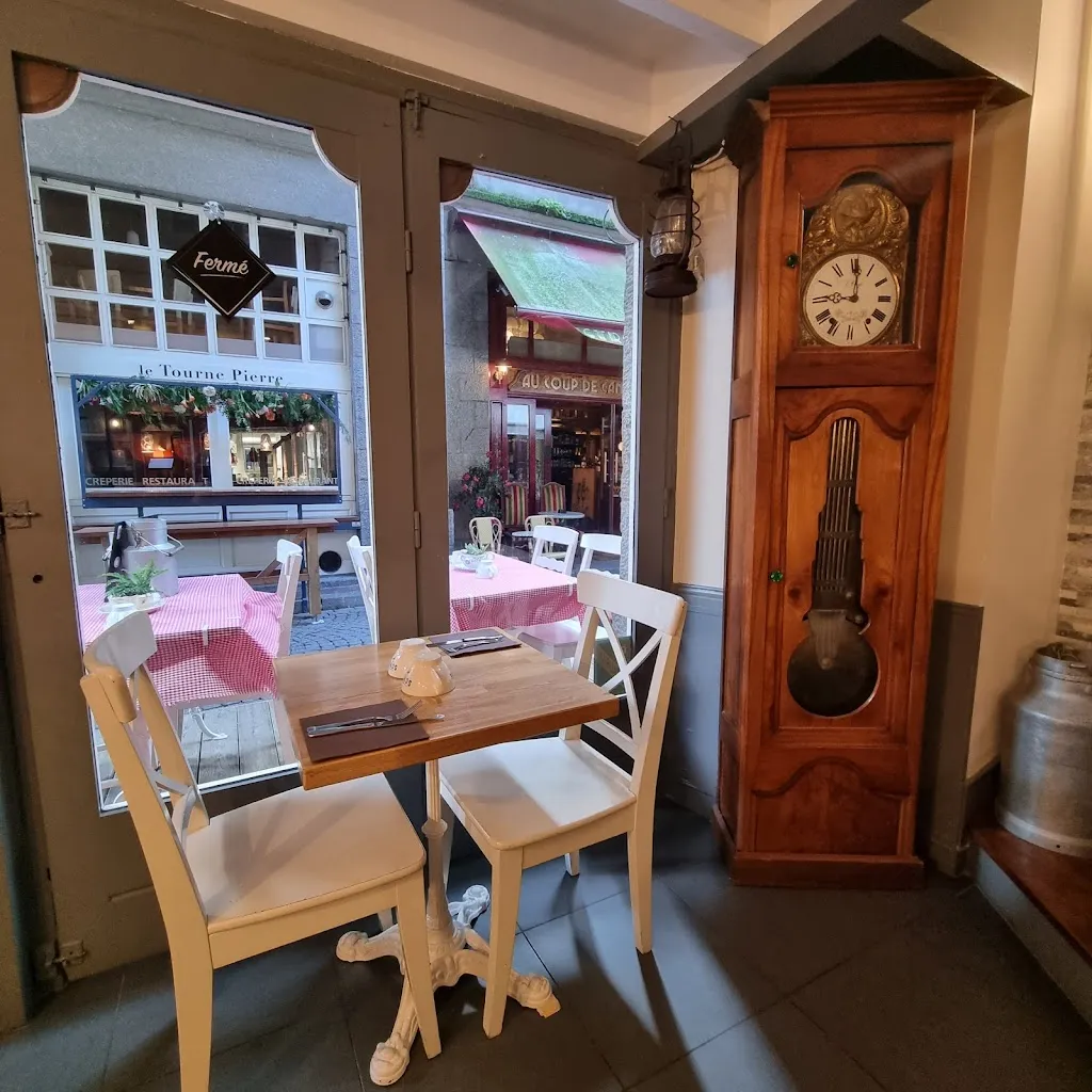 Tom Shaw_Le père bougeard_Saint-Malo_review