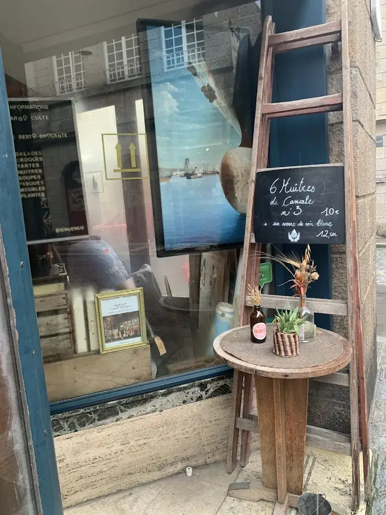 Cheryl Armstrong_Cargo Culte_Saint-Malo_review