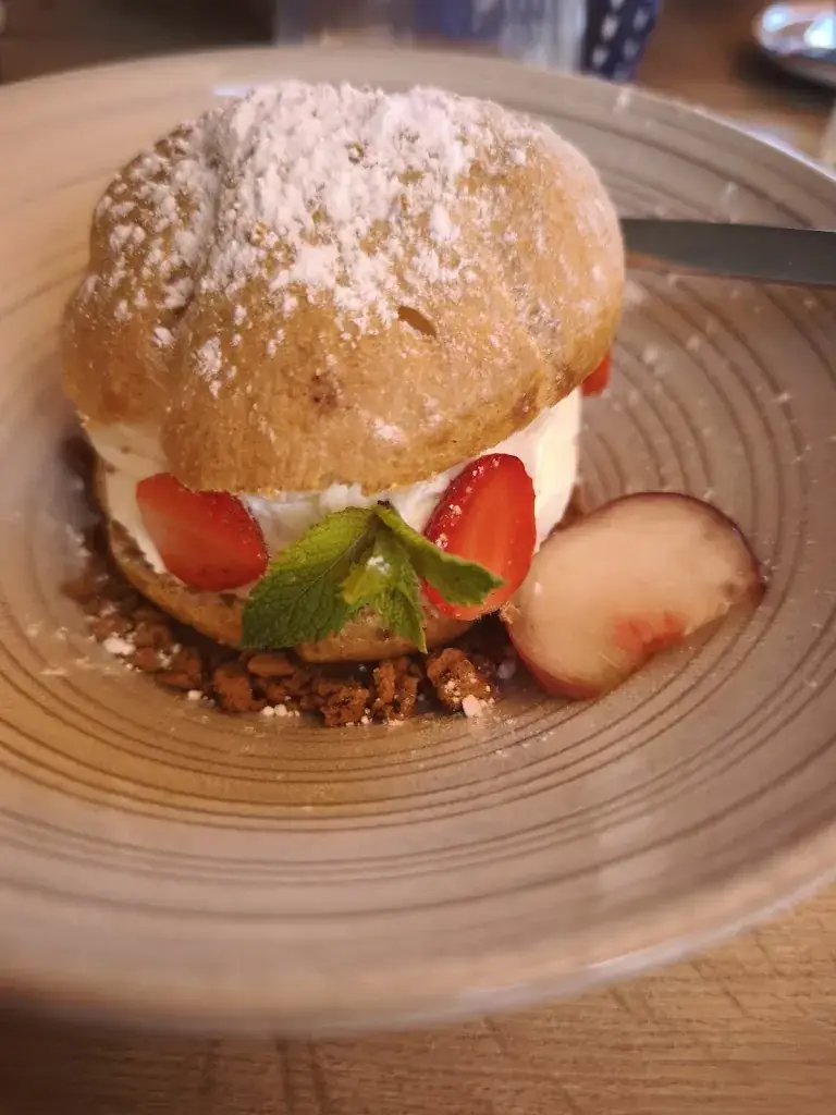 Tristan Foisnel_Le 912_Puy-en-Velay_review