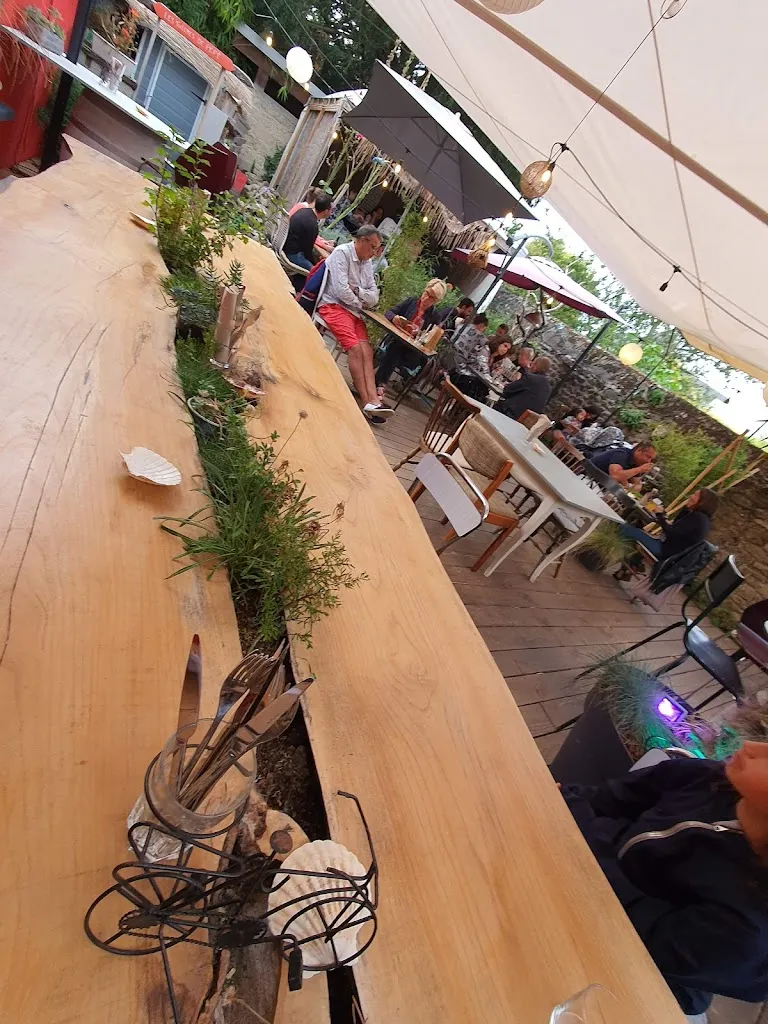 Santa M-N_Covent garden_Saint-Malo_review