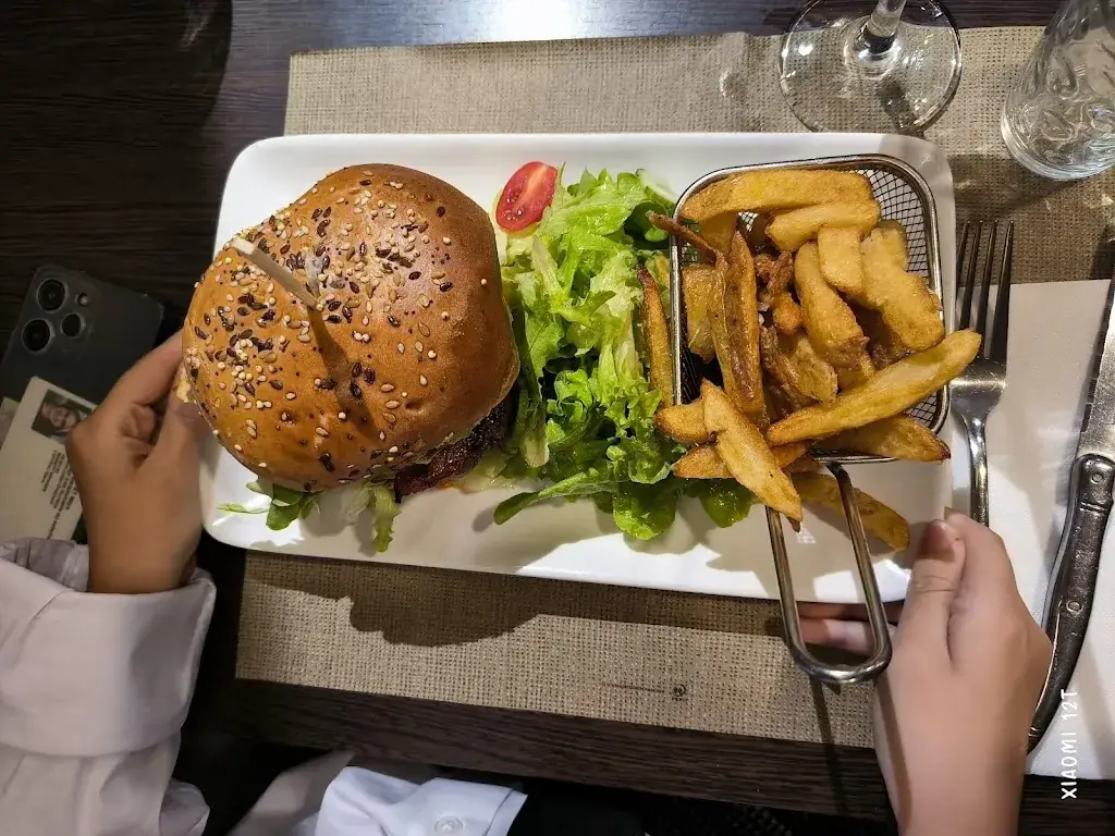 Courtney Beaufret_La Fabrique Des Etoiles_Puy-en-Velay_review