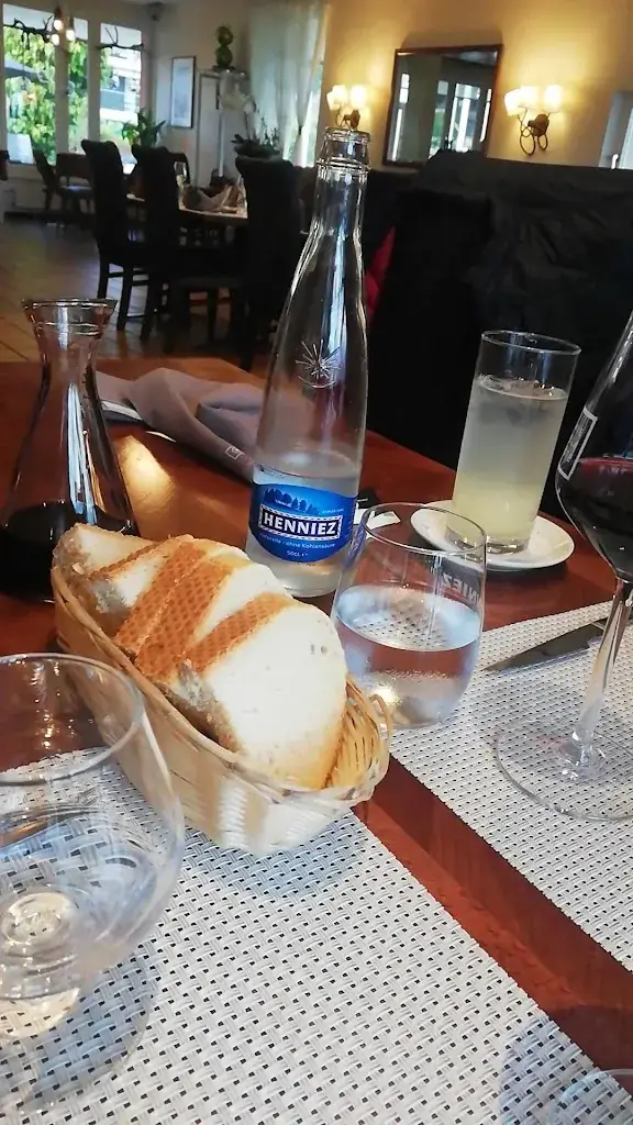 Auberge le St-Sulpice_Saint-Sulpice_slider_image_2