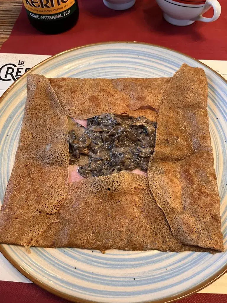Kasia P_Crêperie de Saint-Thé_Loc-Eguiner_review