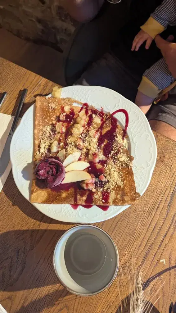 Jonas Valero_Chez Jeannette « la maison d’autrefois »_Saint-Renan_review