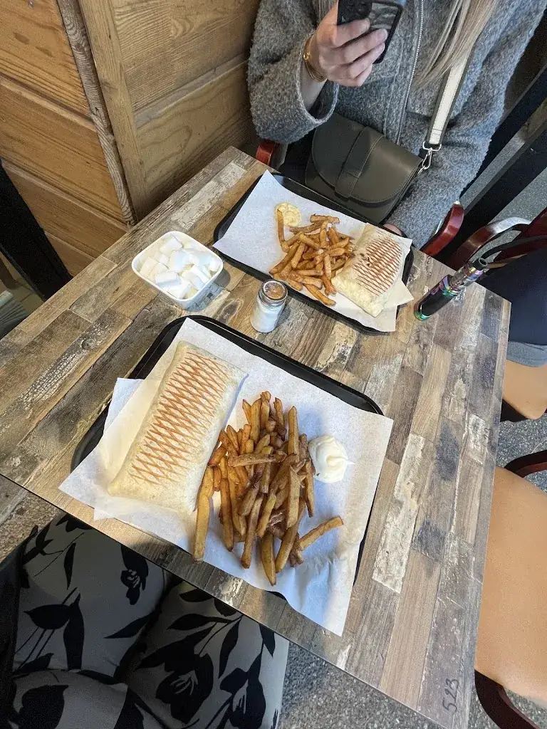 Shanice Mens_ROJ KEBAB_Saint-Renan_review