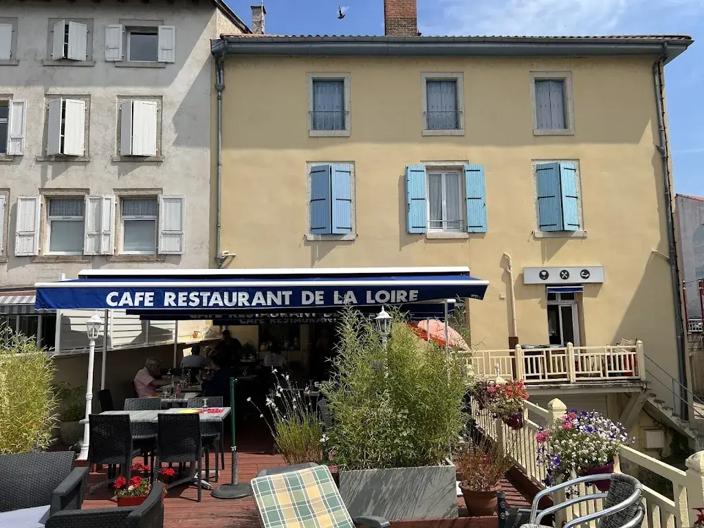 Hôtel Restaurant de La Loire_Brives-Charensac_slider_image_1