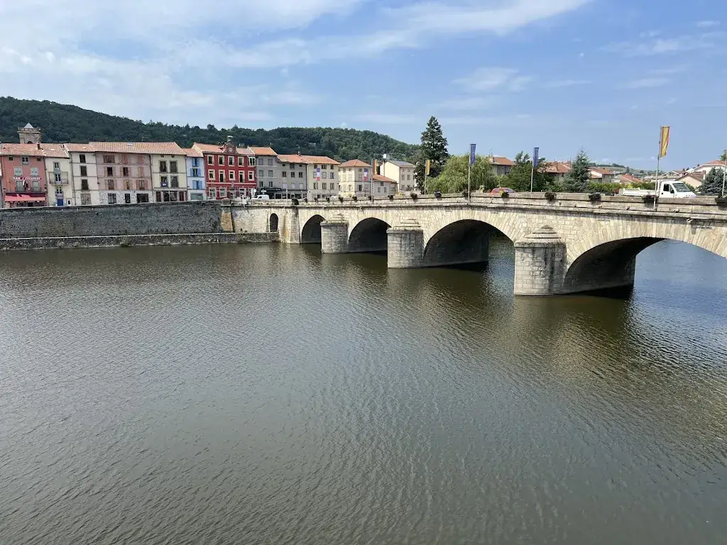 Hôtel Restaurant de La Loire_Brives-Charensac_slider_image_3