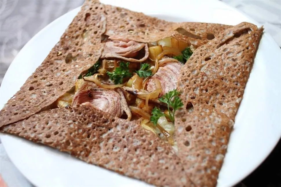 Menu_Crêpes et galettes bretonnes à emporter_Saint-Quay-Perros_image_1