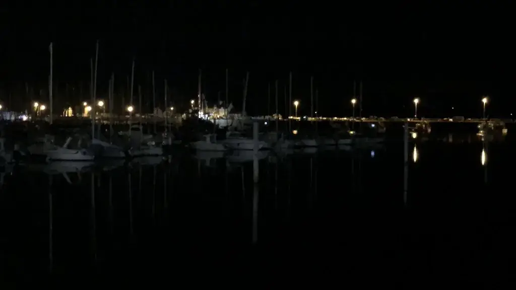 Carl Liversage_Le Suroît_Perros-Guirec_review