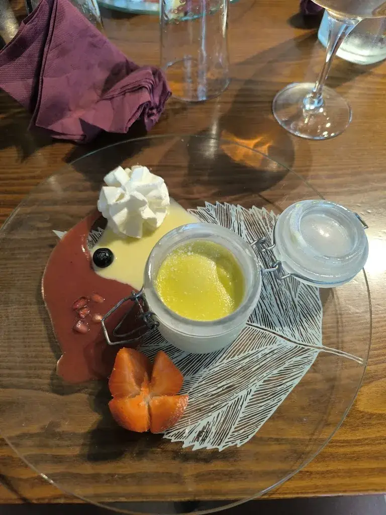 dubourg marina_AUBERGE DU DONJON_Polignac_review