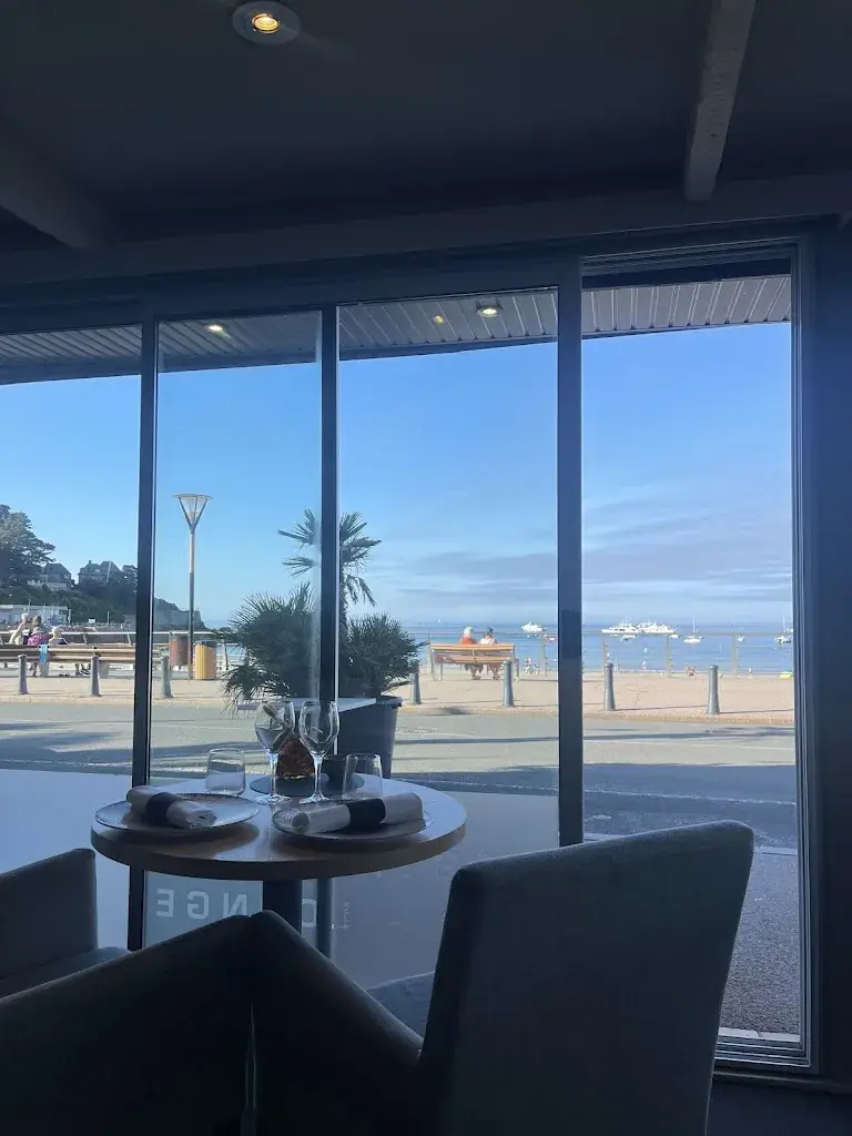 Nitchakant Panson_La Suite_Perros-Guirec_review