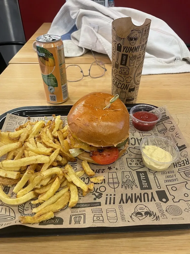 Menu_231 East Street_Saint-Grégoire_image_5