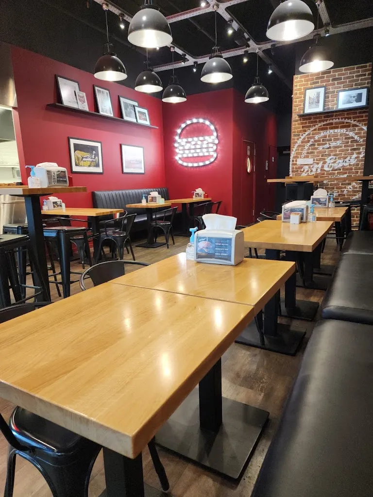 NADINE Le Monnier_231 East Street_Saint-Grégoire_review