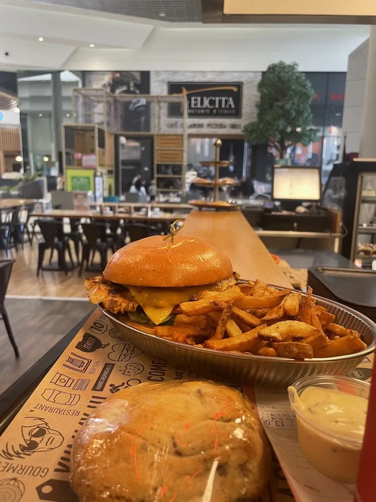 231 East Street_Saint-Grégoire_slider_image_2