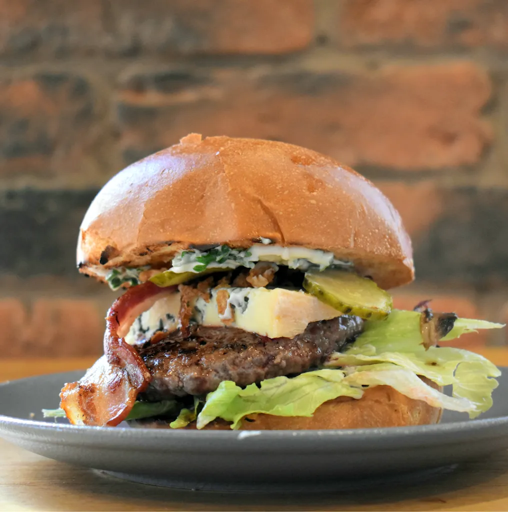 231 East Street_Saint-Grégoire_slider_image_3