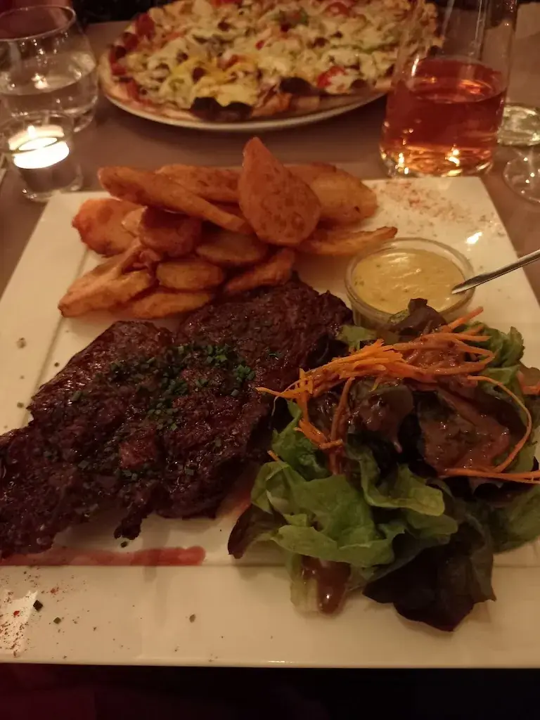 Chris Clarke_Le Tartan_Saint-Quay-Portrieux_review