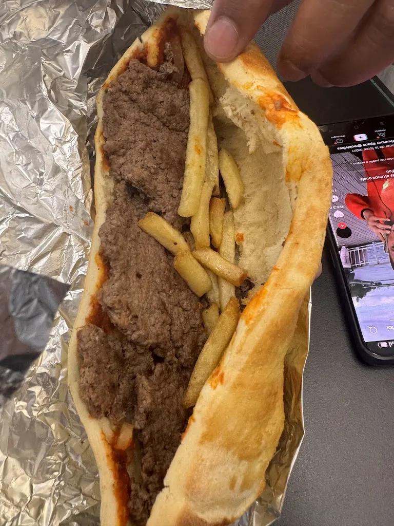 Hassan Mohammad_Le Régal_Ambérieu-en-Bugey_recensione