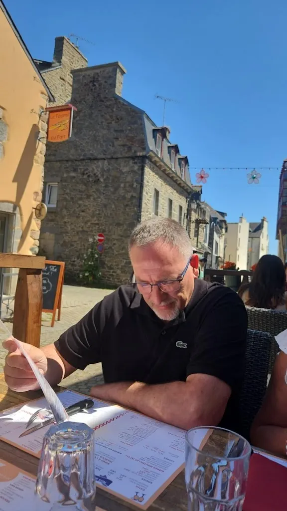 Jean-Gaetan GUERTNER_Le P'Tit Flot_Saint-Quay-Portrieux_review