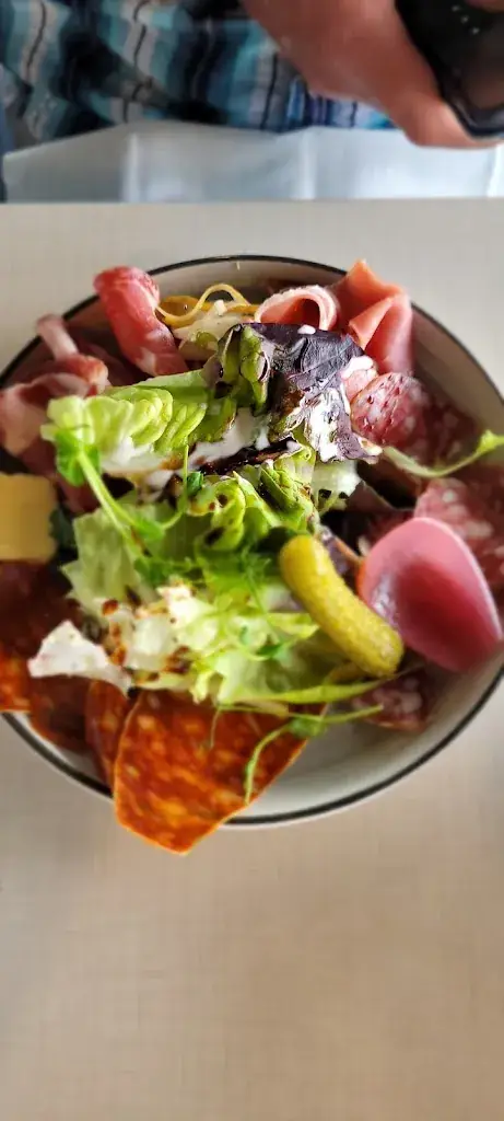 Christine Poullain_Quay 911 Sarl_Saint-Quay-Portrieux_review