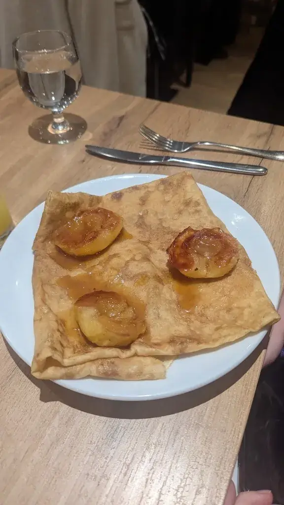 Coulson Jensen-Henry_Crêperie Le Sarrazin_Saint-Thuriau_review